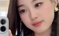 小受坐公交车被侵占